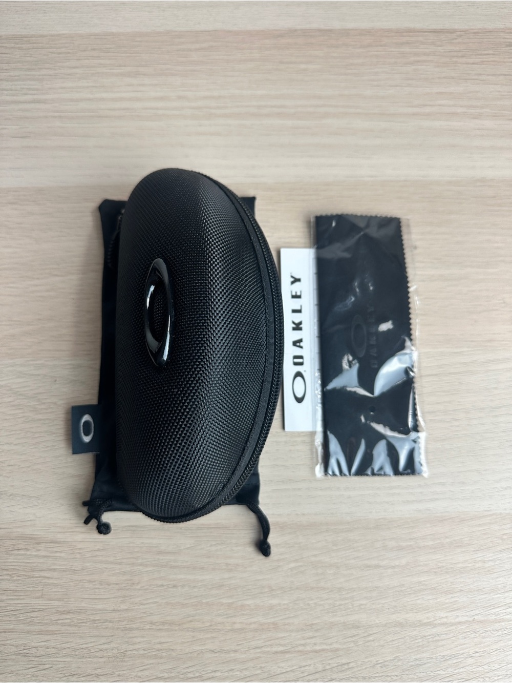 Oakley OO6048 Holbrook TI Black/Black Prizm Polarized - Picture 6 of 6